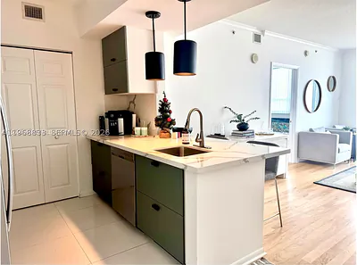 2000 N Bayshore Dr 1003 #1003 Miami FL