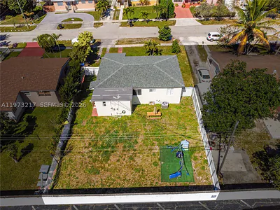 570 NE 169th St North Miami Beach FL