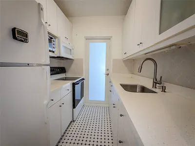 2430 NE 135th Street 302, North Miami, FL 33181 #302 North Miami FL