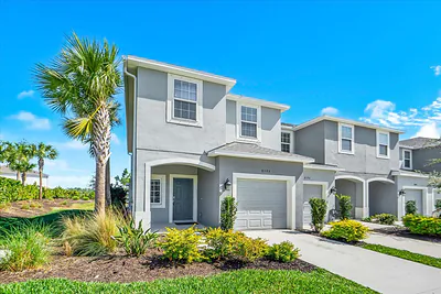 8592 LUNAR SKYE STREET Sarasota FL