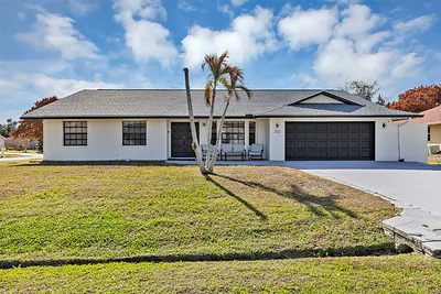 202 SW HOLDEN TERRACE Port St Lucie FL