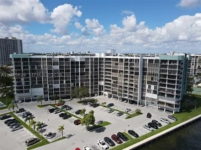 400 Leslie Dr 1105 #1105 Hallandale Beach FL