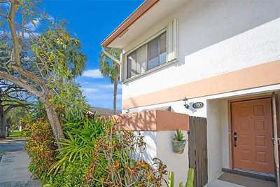 4250 SW 70th Terrace, Davie, FL 33314 Davie FL