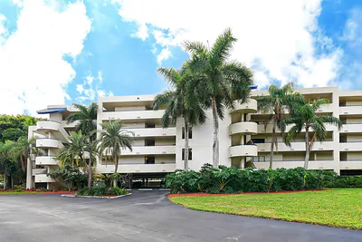 825 OSPREY AVENUE 108 #108 Sarasota FL