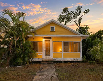 1466 30TH AVENUE N St Petersburg FL