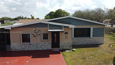 705 NW 8th Ave Florida City FL