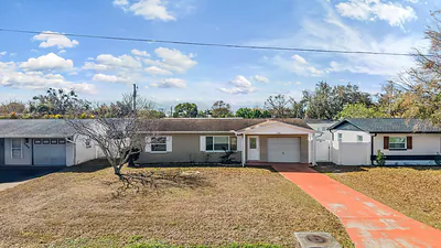 5744 58TH AVENUE N St Petersburg FL