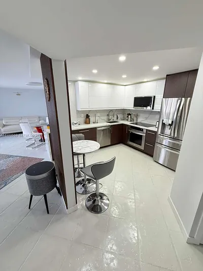 2750 NE 183rd St 606 #606 Aventura FL