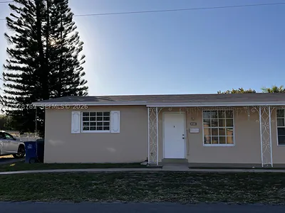 200 SW 11th St 1-2 #1-2 Hallandale Beach FL
