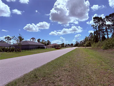 196 LINDA LEE DR. Port Charlotte FL