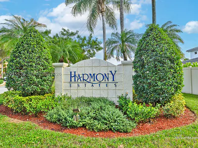 1663 E Harmony Lake Cir . #. Davie FL