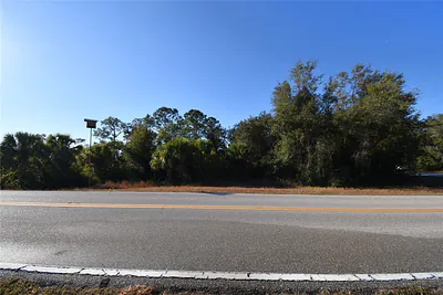 17255 WINTERGARDEN AVENUE Port Charlotte FL