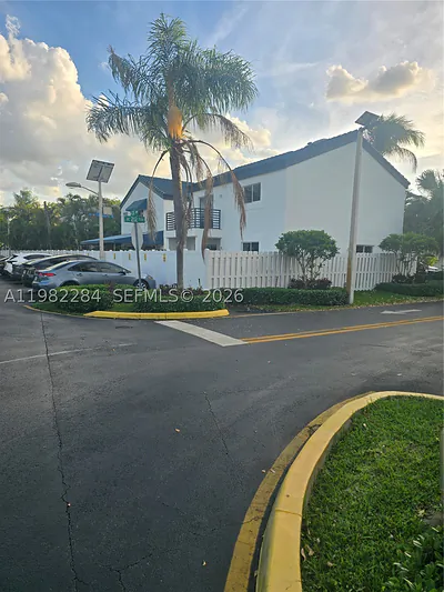 252 NE 212th Ter Miami FL