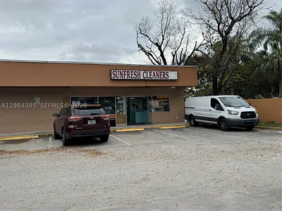 1890 N Pine Island Road, Plantation, FL 33322 Plantation FL