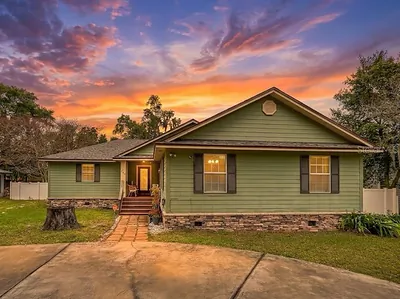 525 AVENUE A NE Winter Haven FL