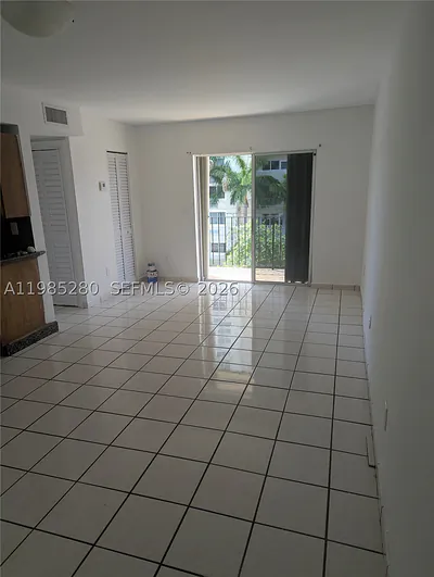 1051 SW 1st St 411 #411 Miami FL