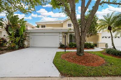 218 W Canterbury Dr W W, Palm Beach Gardens, FL 33418 Palm Beach Gardens FL