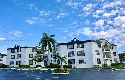 9731 Fontainebleau Blvd F306 #F306 Miami FL
