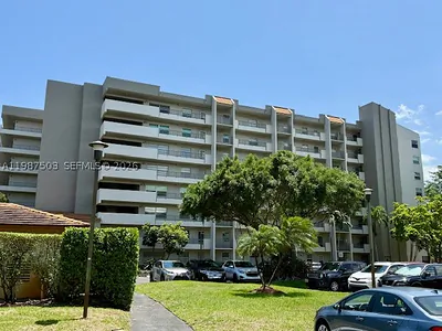 3910 Inverrary Blvd 407-B #407-B Lauderhill FL