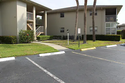 30 Lake Vista Trail 205, Port St. Lucie, FL 34952 #205 Port St Lucie FL