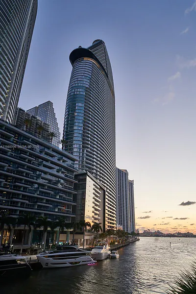 300 Biscayne Boulevard Way 1808W #1808W Miami FL