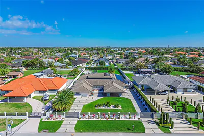 13801 SW 34th St Miami FL