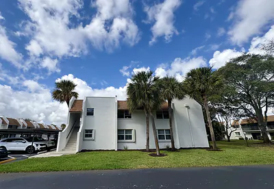 2915 SW 22nd Avenue 201, Delray Beach, FL 33445 #201 Delray Beach FL