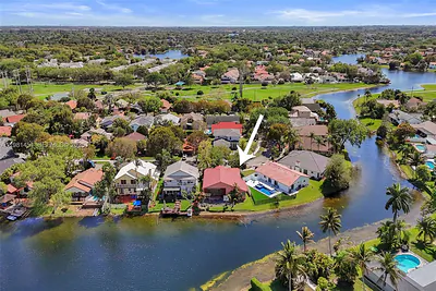 11585 N Quayside Dr Cooper City FL