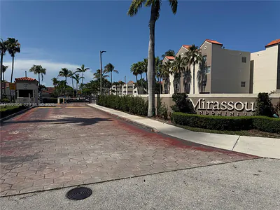 6195 NW 186th St 211 #211 Hialeah FL