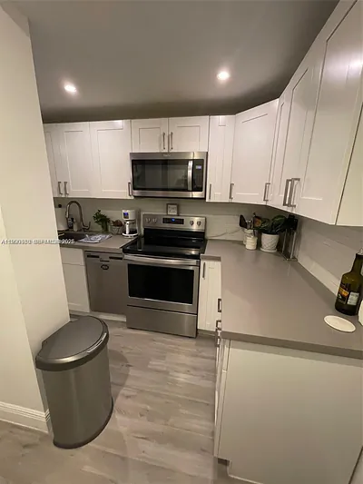 7801 NE 4th Ct 105 #105 Miami FL