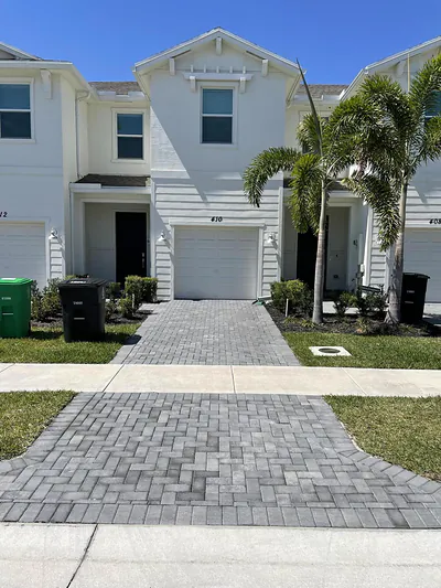 410 SE Crossoak Lane, Port St. Lucie, FL 34984 Port St Lucie FL