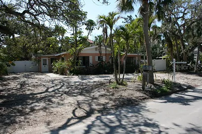 144 GARDEN LANE Sarasota FL