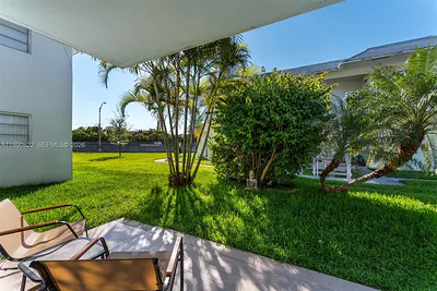 7670 SW 82nd St H117 #H117 Miami FL