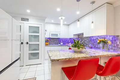 1261 W 43rd Pl Hialeah FL
