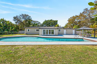 12935 SW 81st Ave Pinecrest FL