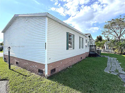 220 NE 12th Ave #182 Homestead FL