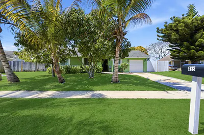423 Foresta Terrace, West Palm Beach, FL 33415 West Palm Beach FL