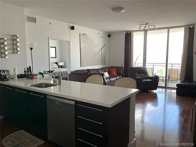 90 SW 3rd St 4008 #4008 Miami FL