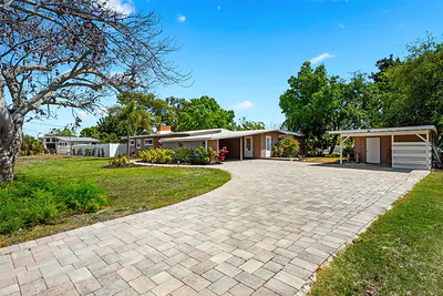 6201 6TH AVENUE NW Bradenton FL