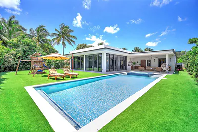 46 NE 162nd St Miami FL