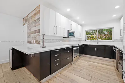 3551 E Glencoe St Miami FL