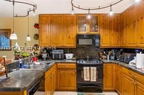 7651 NW 74th Ave 1 #1 Tamarac FL