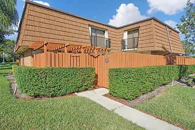 9111 SW 20th Street A, Davie, FL 33324 #A Davie FL