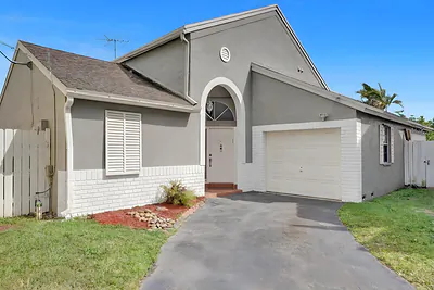 1180 SW 108th Terrace, Davie, FL 33324 Davie FL