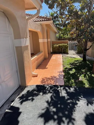 1311 Seagrape Circle, Weston, FL 33326 Weston FL