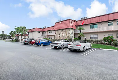12022 W Greenway Drive 204, Royal Palm Beach, FL 33411 #204 Royal Palm Beach FL