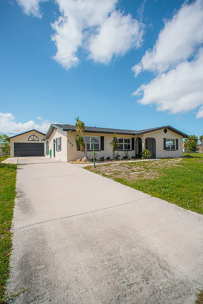 549 LAKEMONT AVENUE NW Port Charlotte FL