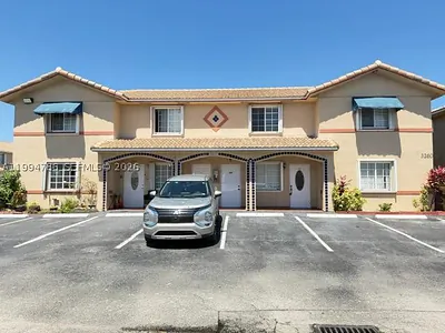3260 W 70th St 202 #202 Hialeah FL