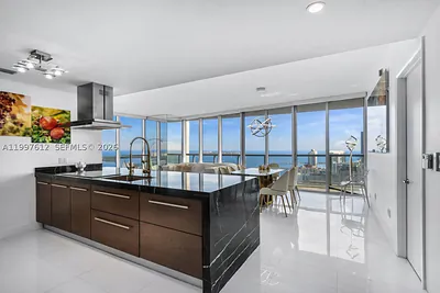 495 Brickell Ave 5301 #5301 Miami FL