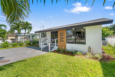 1911 SW 57th Ave West Park FL